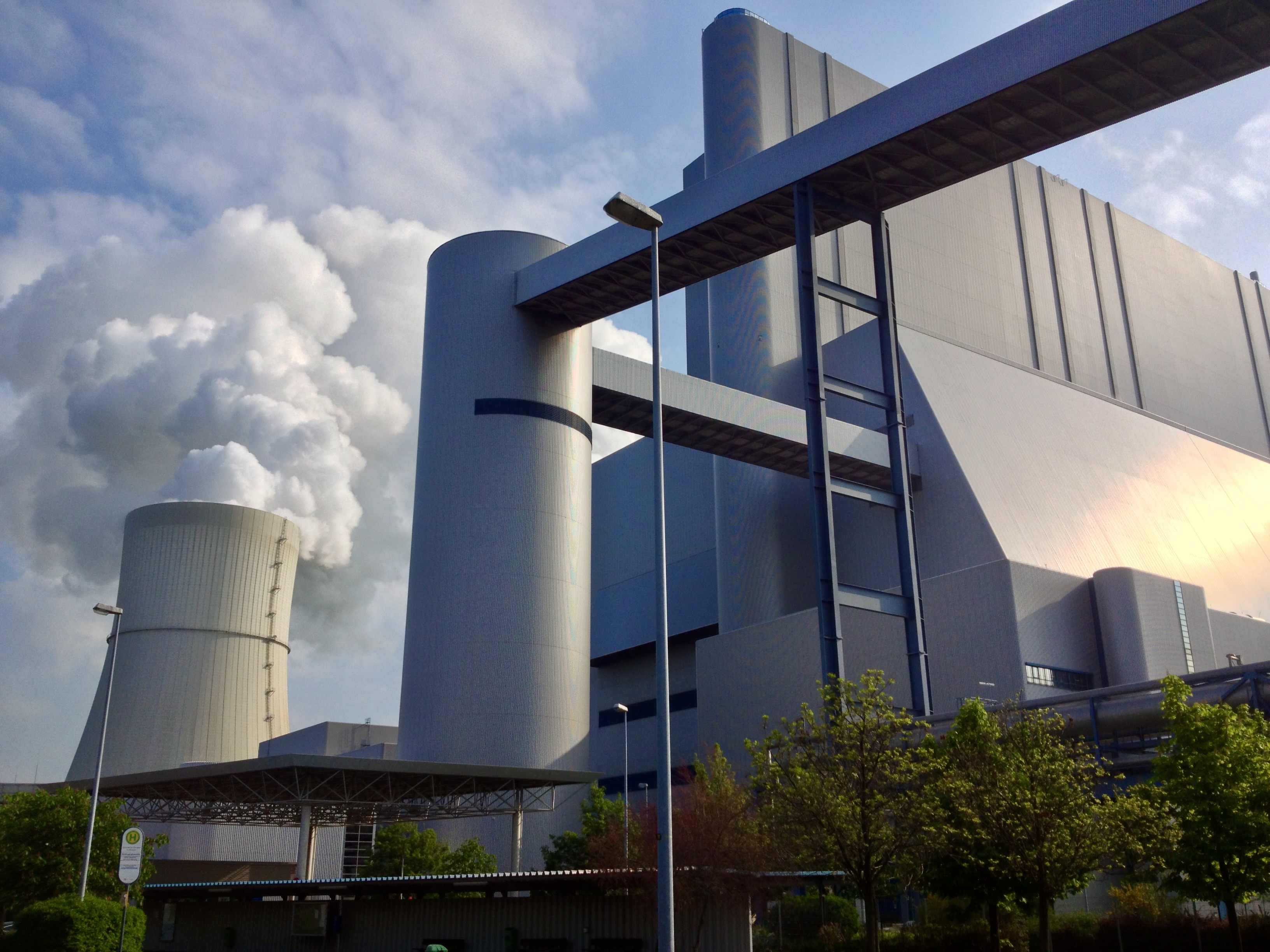 A real fossil-fuel steam power station